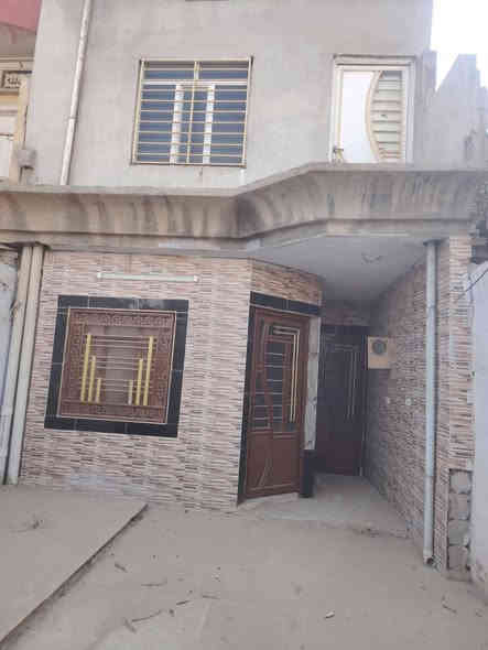 السلام عليكم دار للايجار 100م طابق ونصف في حي الانتصار شارع 60 خلف مول تبارك 
للاستفسار : ***********
مكتب الصحاري
#سعر_الايجار_250 وبيه مجال
