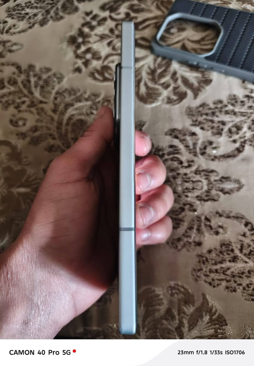 سلام عليكم نوت 50 برو عشوائية 8 ذاكرة 256 جهاز نضيف بس بي فطر واحد بشاشه بدون ملحقات فقط لزكه وكفر هديه مكاني بغداد جسر ديالى القديم رقمي ***********
