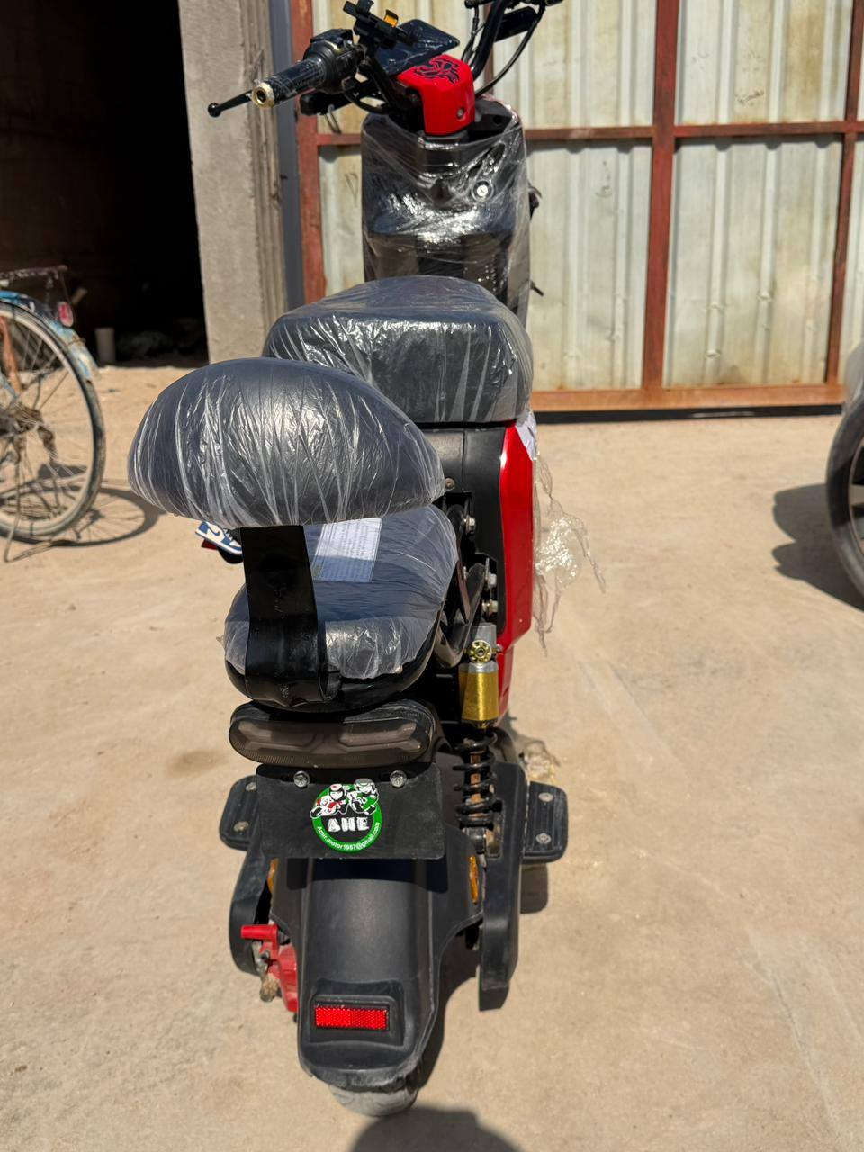 سلام عليكم دراجه شحن جديده ستخدام قليل نوع دراجة ار تسعة سرعت ملف 1800سرعت دراجة109بطاريات حجم كبير 32امبير خمسة بطاريات شركة بطاريات وولي شركة دراجة AHE
مكاني بصرة ابو خصيب 
سعر دراجة 475 وبية مجال لشراي 
الاستفسار على هاذا رقم  ***********
