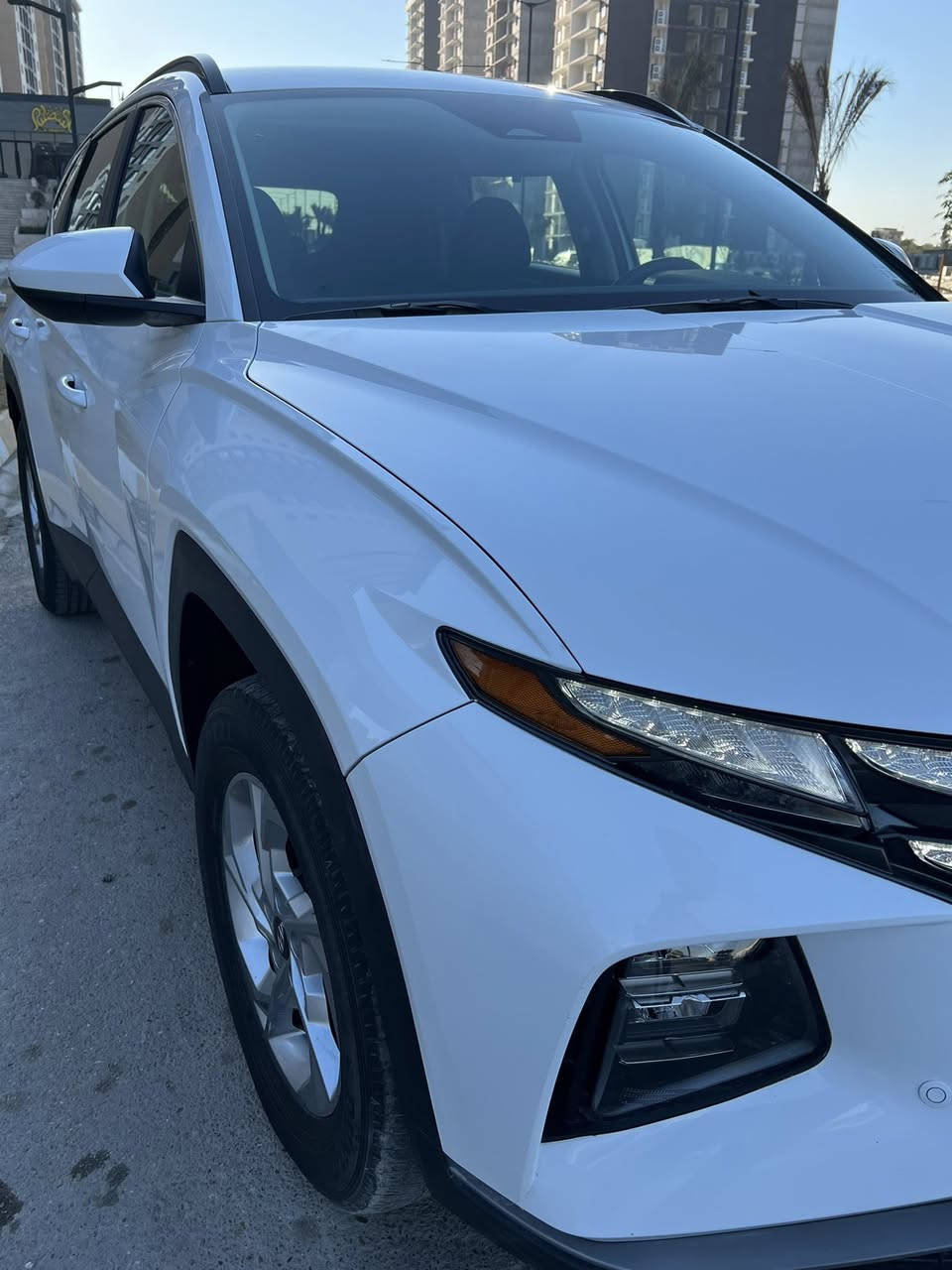 السلام عليكم هونداي توسان
موديل 24  فوول مواصفات عدا الفتحه خمس بصمات تشغيل عن بعد صندوك كهرباء رادارات ونقطه عمياء تدفئه كشنات اوتو ستوب واوتو هولد خمس انضمه قياده شاحن وايرلس شاشه كار بلاي وبعد بيها مواصفات 
صبغ قطعه وحده فقط جاملغ امامي يسار 
وبارد بالبنيد جدا بسيط 
عداد المسافه 20 الف 
صور الحادث بالمنشور 
سياره جدا نضيفه وجاهزه بدون اي نقص 
السعر 199💲بيها مجال بسيط 
عنوانها بغداد للاستفسار 
***********
