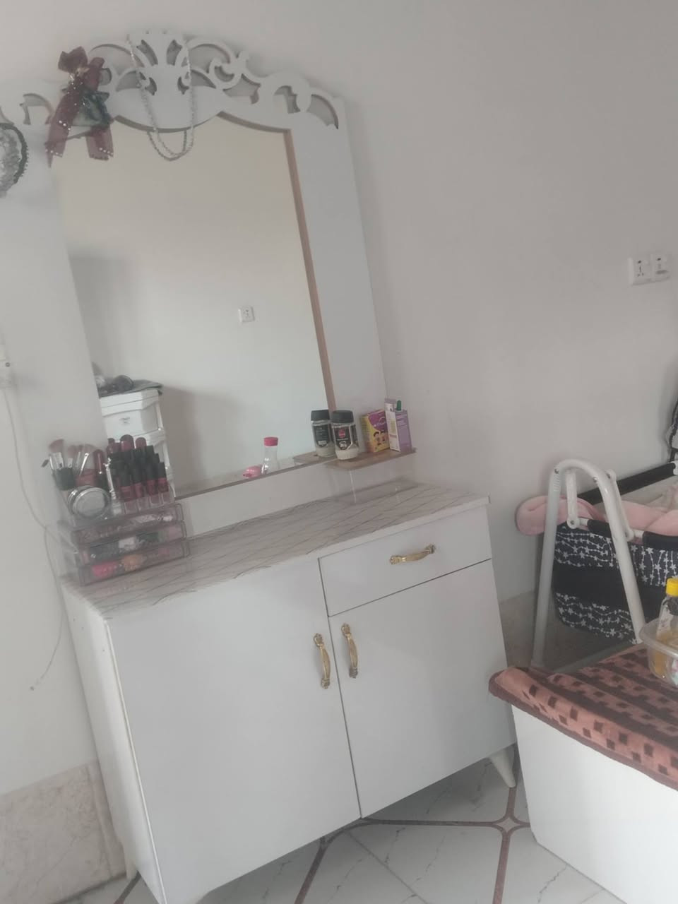 غرفه شرط النظافة اخو الجديد ٣٧٥ وبي مجال شراي دزلي صوره عالخاص


**إذا كنت صاحب هذا الإعلان وتريد حذفه لأي سبب، رجاءا أرسل رسالة إلى الدعم الفني**