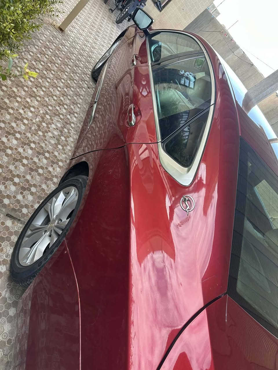 السلام عليكم موديل ١٩ رقم بغداد بيها اربع قطع صبغ ابيعلك احزام بدون دواخل ولا ارباك داخل ابيض السعر 125 مكان السياره ديالى هاتف ***********
