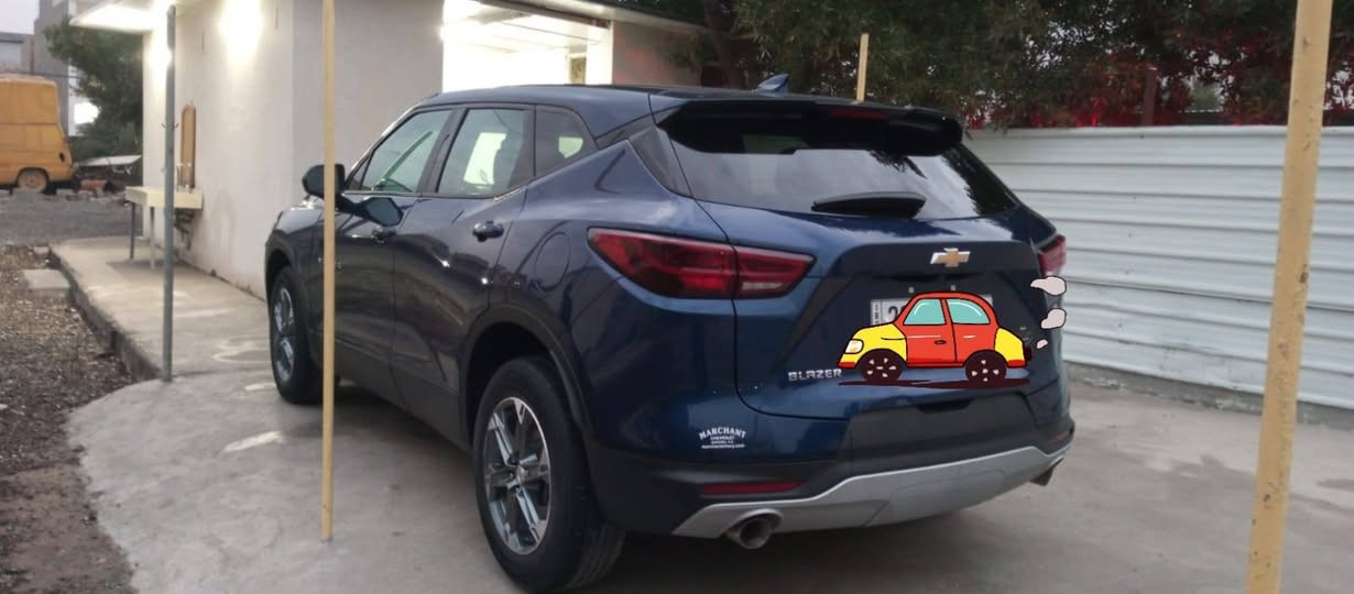 السلام عليكم للبيع بلايزر موديل 2023 رقم اربيل بسمي كفاله عامه بدون صبغ او تبديل او بارد باستثناء صبغ الدعاميه الائماميه ماشيه 37000الف كيلو متر ولايسه ميل سنويه وهزه جديده للأستفسار الإتصال *********** مكاني بغداد الدورة
