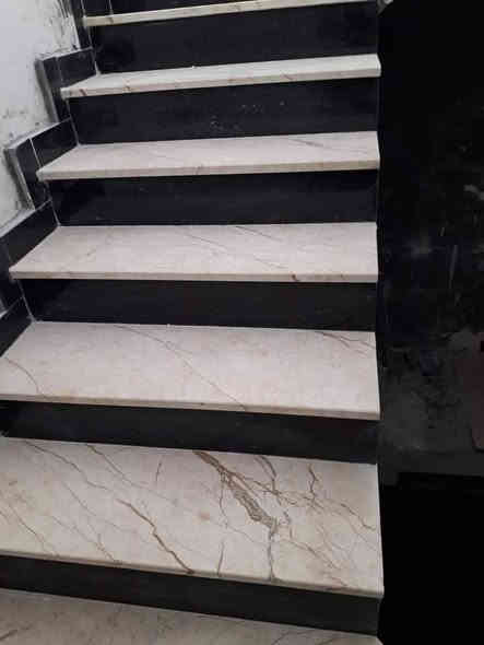 سلام عليكم خلفة سراميك جدران ارضيات مرمر بورسلين 

بايات درج شغل درجة والى مكاني بغداد ***********
