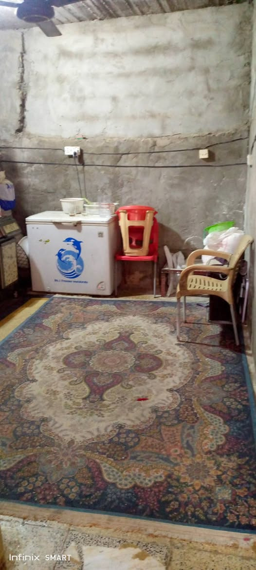 دار طابو للبيع المساحه ١٢٠ متر قريب على السوق والمدارس ثاني فرع خلف السوق ركن نصف امامي البيت الارضيه كاشي والسطح شتايكر المكان منطقة(٤٠٠٠) خلف دكتور احمد ابورغيف  سوق الأولى الشارع مقابل مستشفى النهروان الجديد للإستفسار الاتصال ***********
***********
