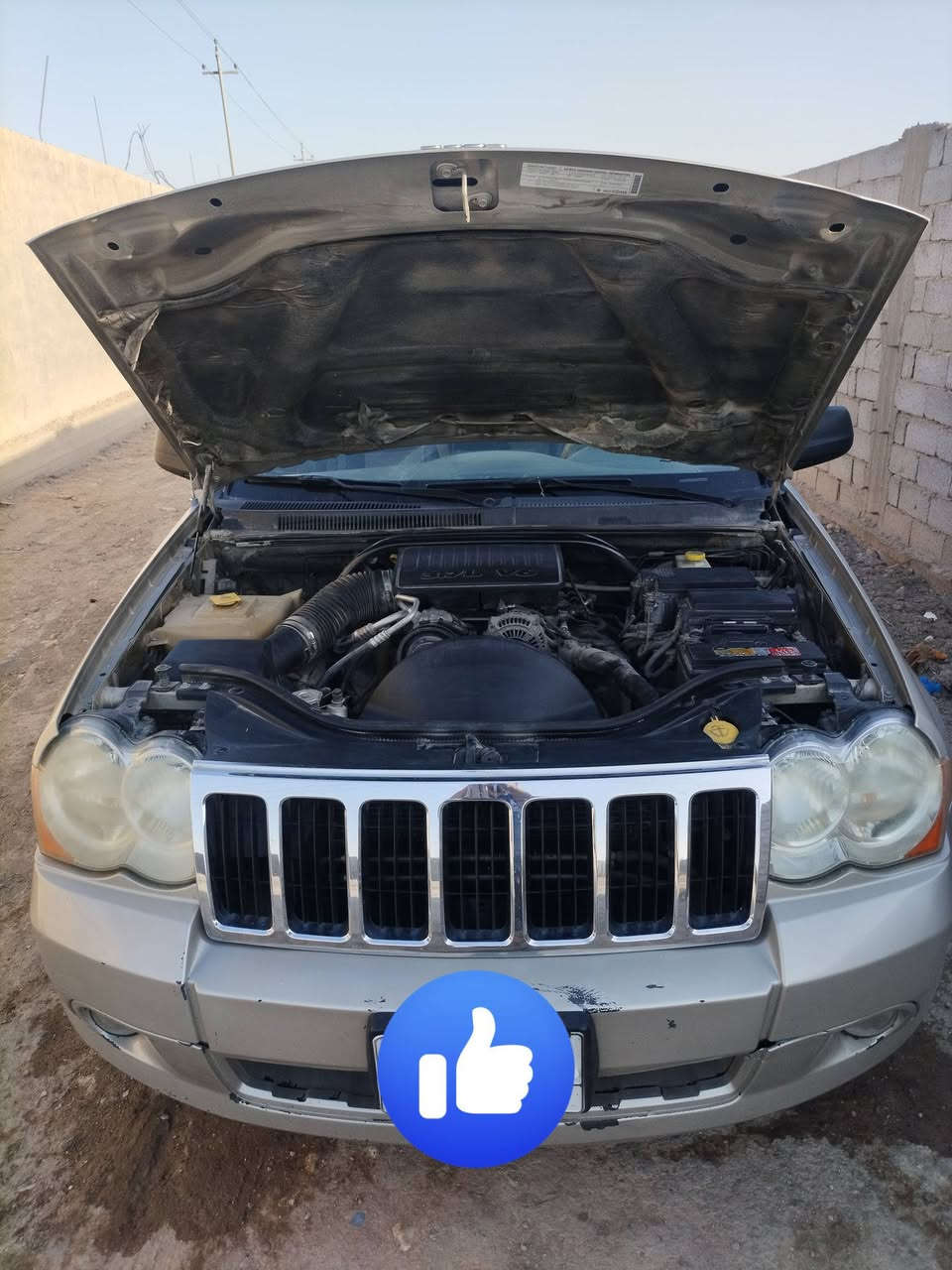 السلام عليكم 
جيب موديل 2008
لون رصاصي بيه جراد شويه 
مكينه وكير مكفولات 
كير جديد صارلي أقل شهر من شاده جديد 
محرك بلادي 3300 مامحور 
بصمه تشغيل عن بعد 
سياره حادثه بس جاملغ يم الصدر هذا لي اعرفه من شتريته 
راعيه بغداد نسيبي 
مكاني الحله شارع اربعين 
***********

***********
