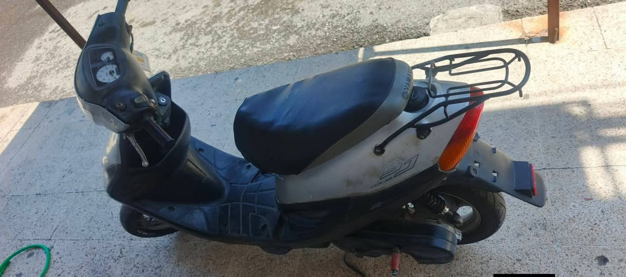دارجة بيجي مكينة معمرة جديد 
السعر 300 وبي نجال للشراي 
***********
