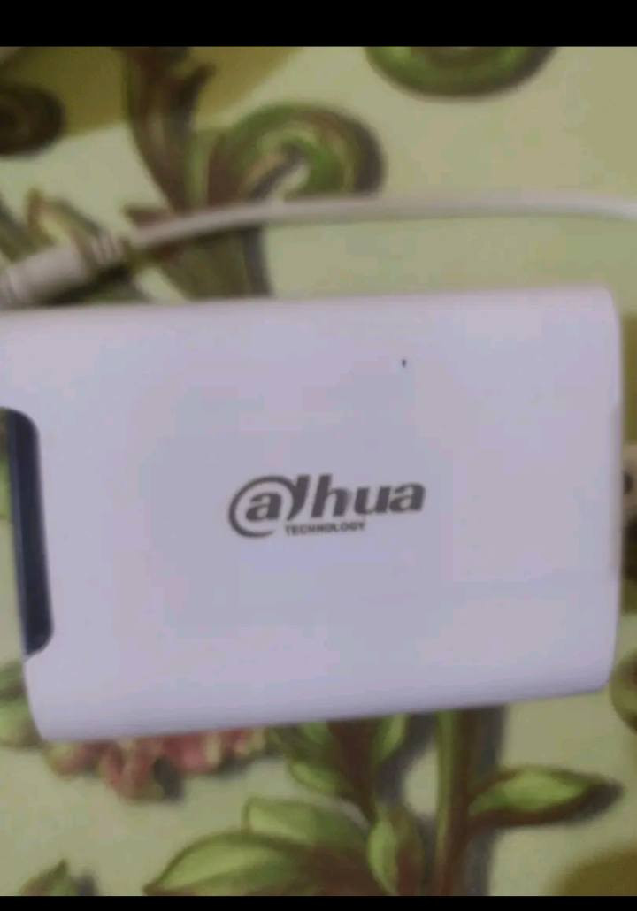 السلام عليكم كامرات للبيع  ثلاثه
وي جهازهن السعر ب75 وبيهن مجال تصويرهن يصير ملون ***********
