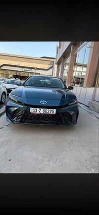 كامري 2025 مواصفات LE لون فيروزي قطعتين صبغ بدون ايرباك  صور الحادث مر...