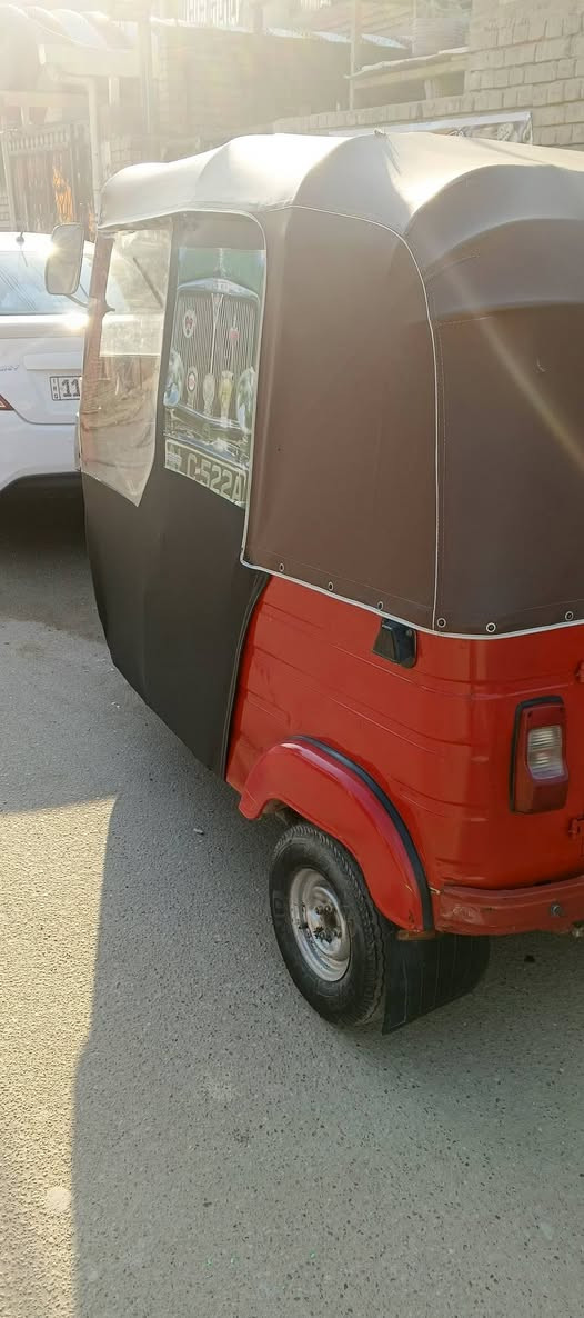 سلام عليكم تكتك موديل 18 شهر الثالث رقم وسنويه تكتك خير من لله مال جناي لاتنقيص ولا تبخير ولا بكن مكان بغداد  كماليه هاتف *********** السعر 5 ملايين بيه مجال
