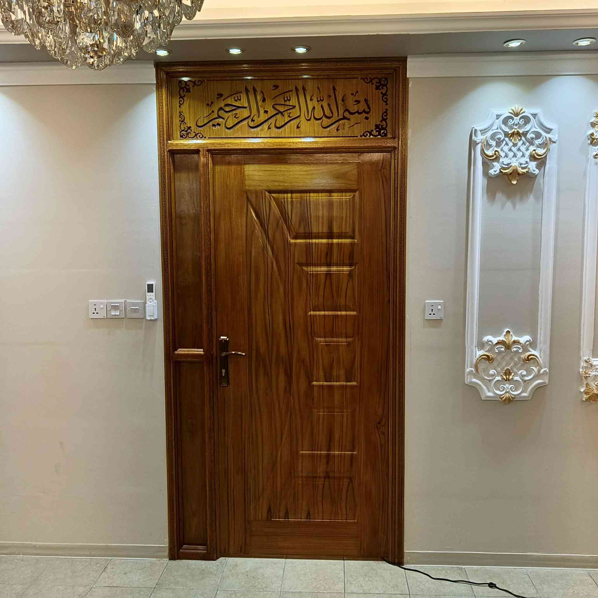 السلام عليكم 
أبواب قواطع بين صاله ومطبخ 
أبو سجاد النجار ***********
