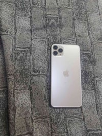 ايفون ١١ برو ماكس • ٦٤ • شمباني