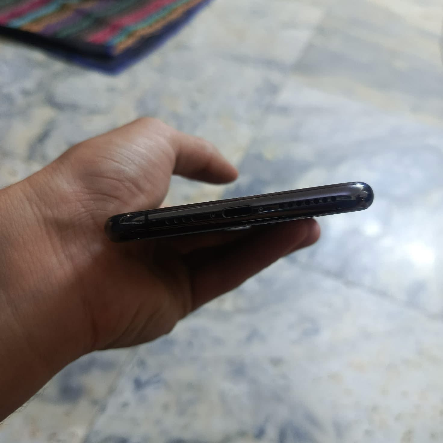 السلام عليكم ايفون 11برو ماكس الون اسود ذكرته256بطارية89
جهاز مادخل صيانة او مبدل بي شي فقط ضهر مكسور
جهاز استخدام شخصي كامل ملحقات 
عنواني بغداد حي العلام شراي تفضل خاص ***********توصيل ماعندي
