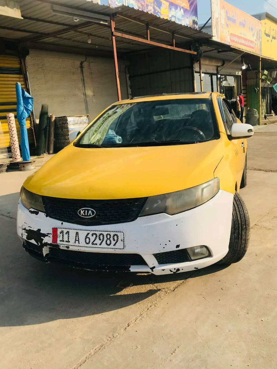 السلام وعليكم اخوان عندي سياره سيراتو للبيع قصد مقدمه 30ولباقي بلشهر ورقتين موديل السياره 20009فول توماتيك تحكم ستيرن بني رامه مكينه وكير جديد طخم تاير طخم امامي خلفي جديد سنويه لل 200030شرط الوكاله ولتحويل هياه وقرامات صفر ضرارهه جاملق امامي وقاعدت دبل مقدمه 30ورقه ولباقي بلشهر ورقتين السعر الكلي 120ملاحضه اقره المنشور وخابر ***********
