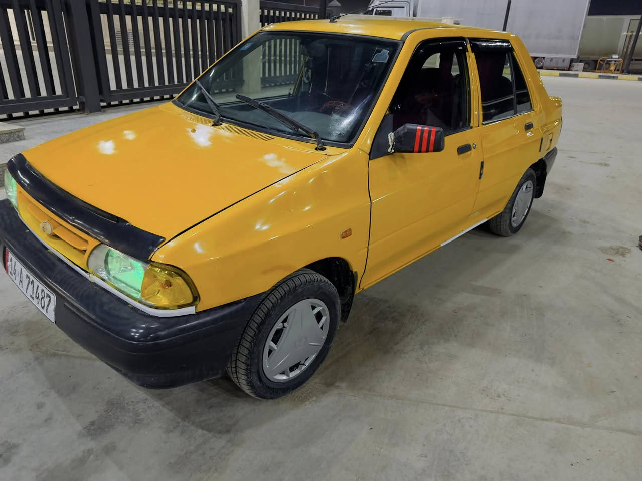 السلام عليكم ورحمة الله وبركاته ١٨ سياره بيها طخات بجاملغات لوره صفحه سايق خفيفه وصفحه ثانيه شويه لايحه لحوض تقريب اربع صابع الله شاهد وبيها رشات خفيفه بدون معجون بكان ترايش بلبنيد همين بيها رشه شويه وسياره كلش حلوه كاعده صدر جديد تخم تاير تبريد كهربائي كله شغال تتفه وتبريد هاي المعلومات لاتساني شبيها فدوه لعينك بكان كوت مركز تصال *********** تصال فقط بسمي رقم نكليزي سياره شد يراني
