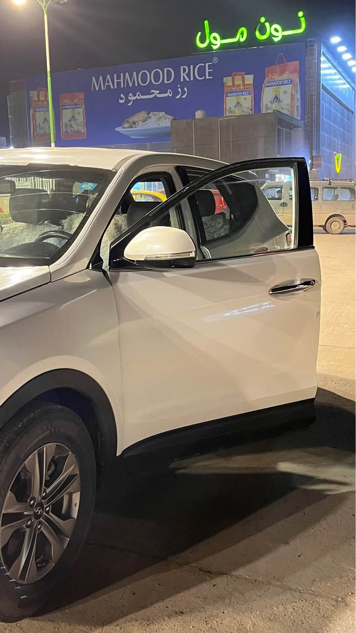 سنتافيا 2016 وارد امريكي حادثها بين البابين من امريكا وبلعراق بيها طخات ابيع صبغ حزام مكينة 2400 معلايه كازكيت و كير كفاله من التنقيص والتبخير بسمنه مداور ثاني يوم عنواني حله *********** حلة, بابل
