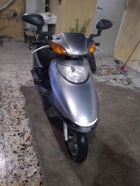 دراجة سبيسي عاطلة للبيع ب 250 المكان البياع الشرطة الرابعة التواجد فقط...