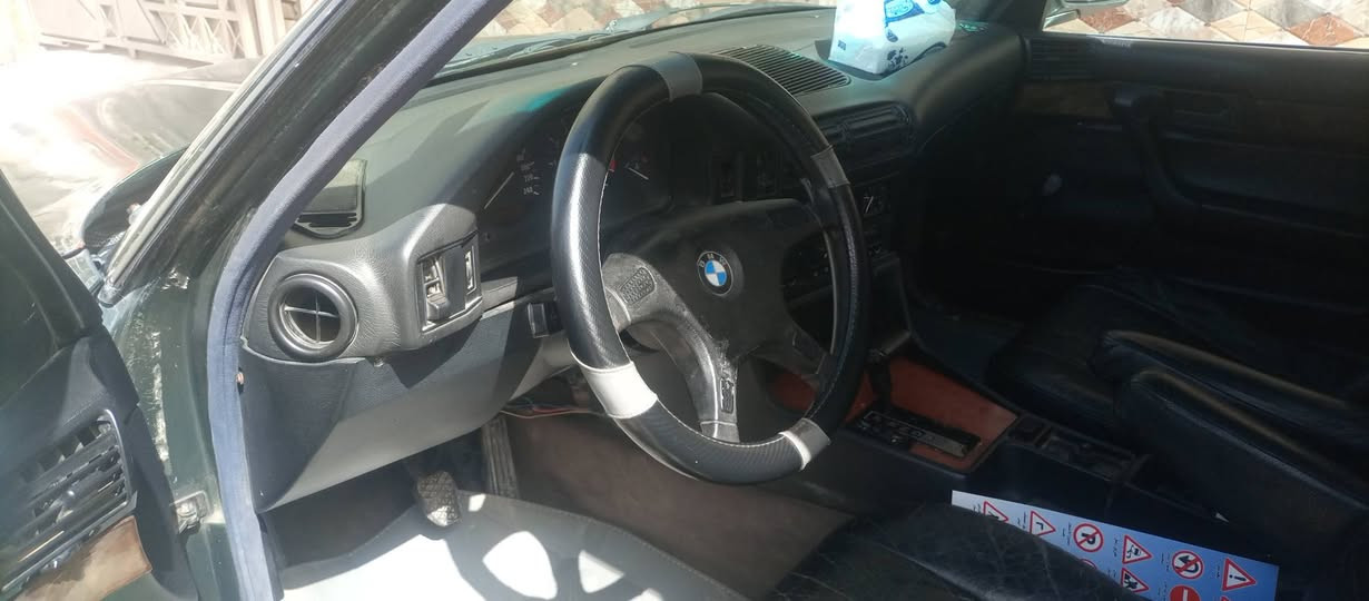 السلام عليكم للبيع او المراوس حسب القناعه BMW520مسكر دبل فانوس السياره نظيفه كلش واحلئ من الصور ب43 مكانها الكوت للاتصال ***********
