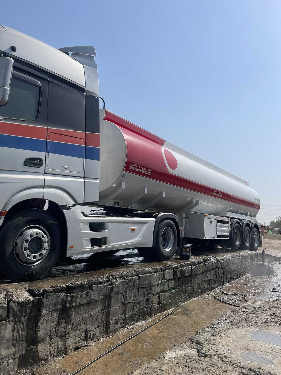 2015 فول مواصفات
رتايدر 5 طكات
تحكمات ستيرن
سبرنك امامي
كور عالي محرك الذهبي
سبلت صحراوي
ثلاجه ومخزن
سبلت منامي
دبل منامي
بردات بلاديه
غرفه بلاديه وفرشة ارضيه
جام ابواب ومرايات كهربائيه
كير 12 نمره اوتوماتيك
مبدل ولف وملغي الادبلو ومبرجه
دبل تانكي
سبايدرات بلاديه
كامره وحساس
ماشيه 800 ومامشتغله بالعراق
تانكي روعه 2024 زيرو
تخم تاير راس وعربانه
السياره باسمي وموجوده بغداد
***********
***********
