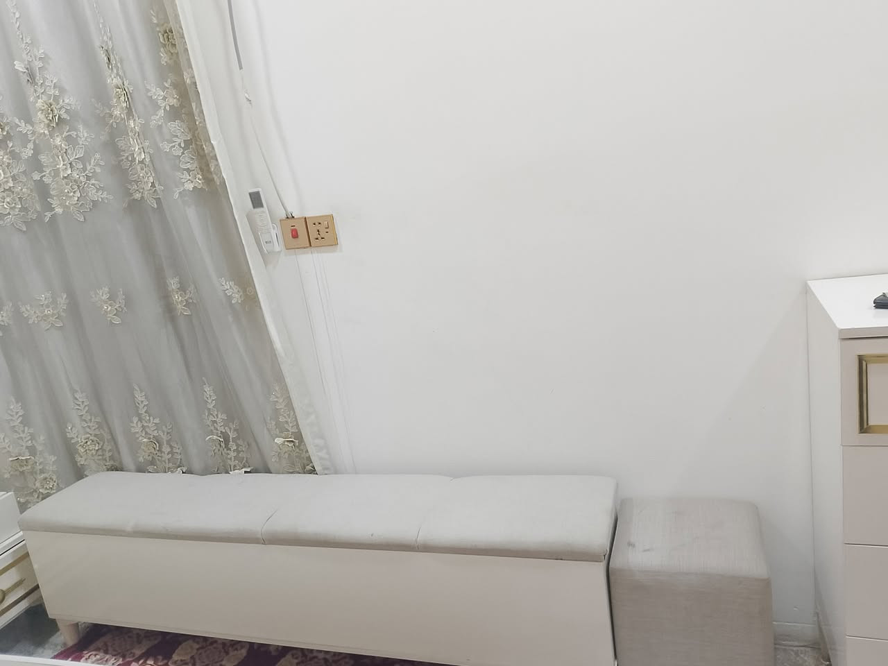 بيع غرفة نوم مستعملة اشهر نضيفة حيل الستفسار او اتصال ب*********** فقط اتصال
