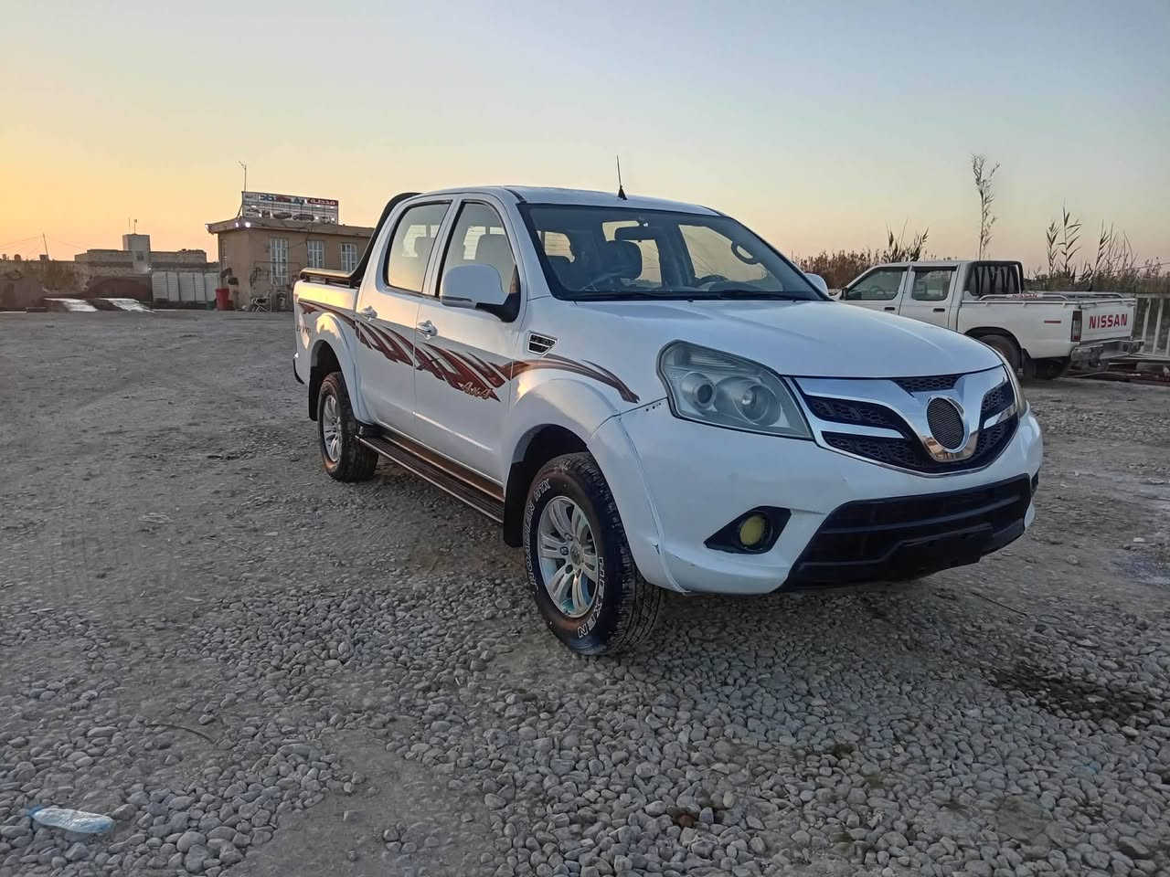 للبيع فتون موديل 2014  (مزاد وزراة الداخلية) بيه كتاب مزايدة تمشي بيه وين ماتريد سيارة جاهزه  مكفولة من الضربة والگلبة صبغ عام فقط رش تغير لون گير محرك مستيبوشي  حدادة  السعر 55 وبيه مجال  المكان ذي قار الرفاعي ***********
