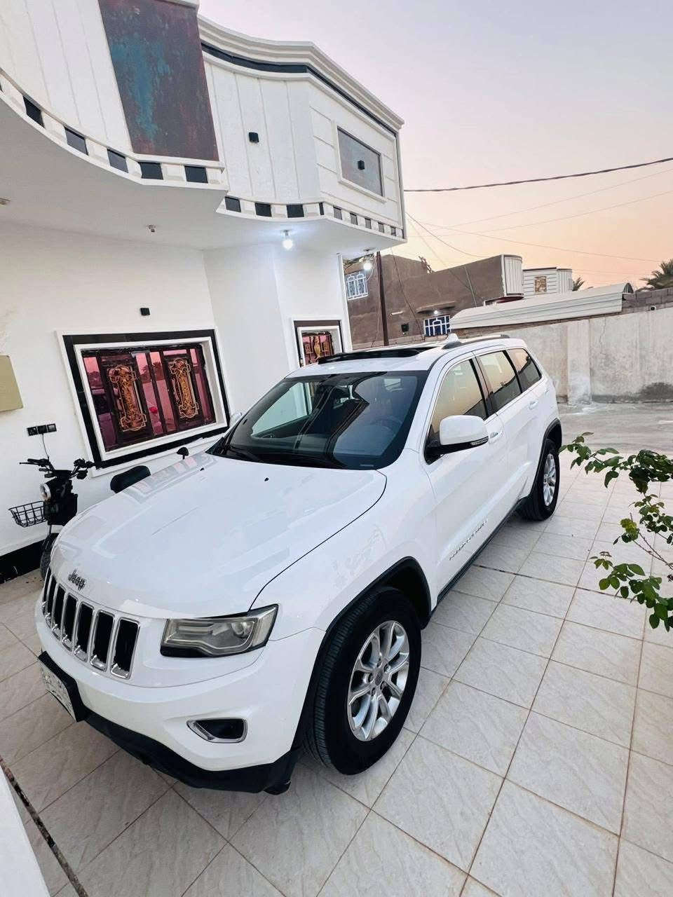 جيب لاريدو 2014 رقم بغداد خليجي كفاله عامه  فول فتحه فور ويل ماشيه ١٢٠ السعر ٢٠٥ غير موجود عل فيس ***********
