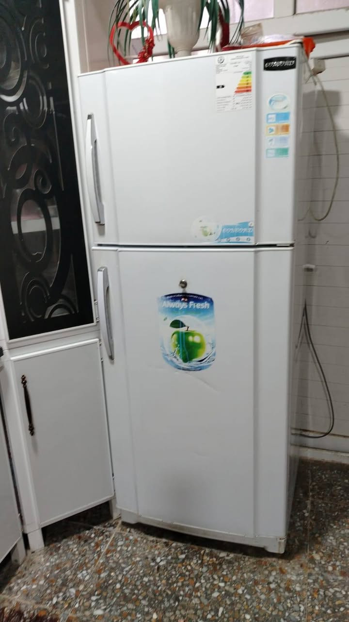 لابتوبات للبيع وثلاجه التواصل واتساب ***********
