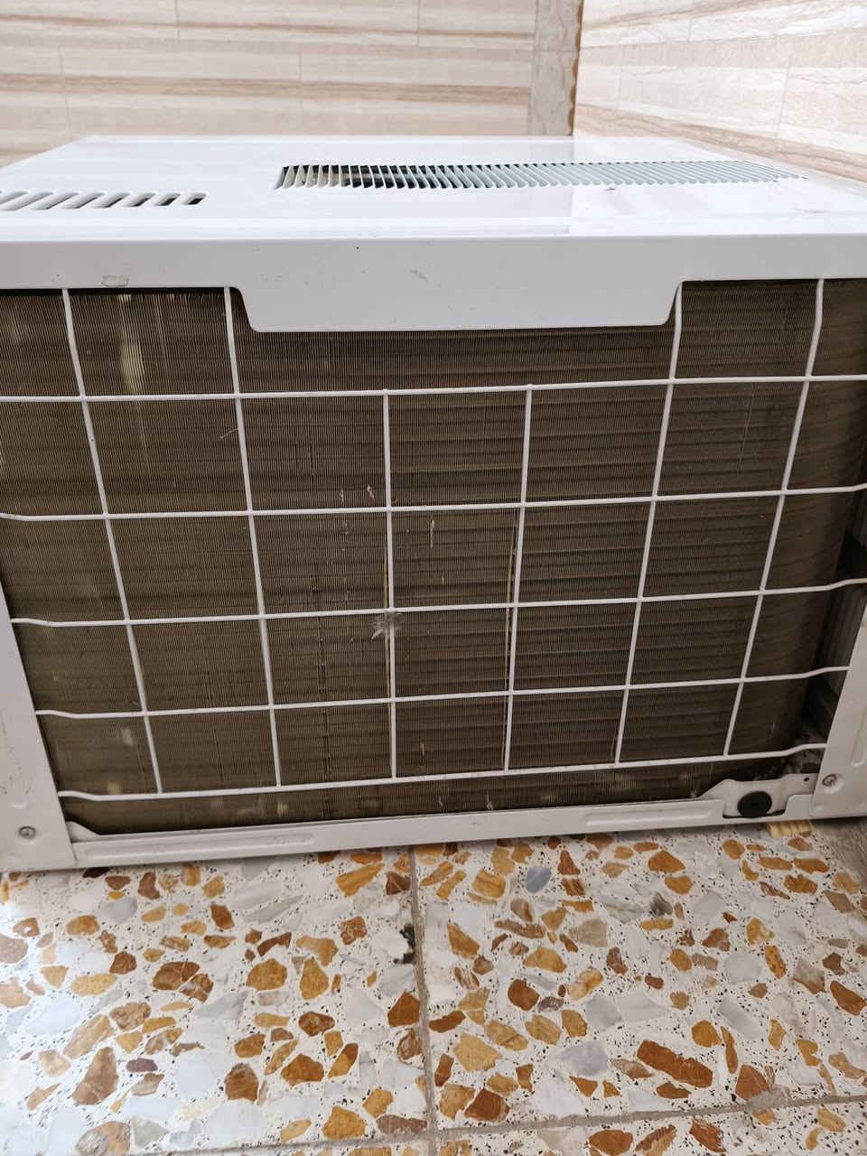 السلام عليكم هذا مكيف 2 طن جديد مستخدم شهرين فقط تجي وتشوف بعينك سعره 300 وبي مجال قرب سيطرة الشعب


**إذا كنت صاحب هذا الإعلان وتريد حذفه لأي سبب، رجاءا أرسل رسالة إلى الدعم الفني**