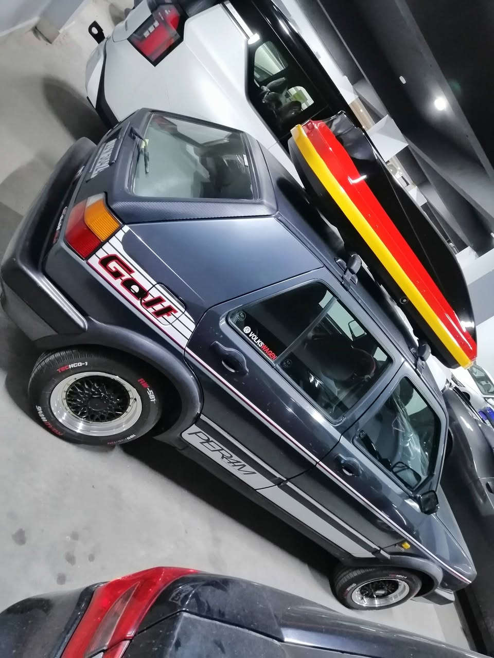 مساء الخير وتحية طيبة لاعضاء الكروب المحترم وجناية الكولف العظم
كولف عظم موديل ١٩٩٠ نظيفة جدا بمعنى الكلام ومتعوب ومصروف عليها بشكل وارد يابان اصل تبريد ثلج ميكانيك وكهربائيات وتبريد محدث مال ١٩٩٣ كير عادي رقم بغداد شرط التحويل مكانها بغداد زيونة السعر ٥٨ مجالها بسيط اي استفسار ***********.
