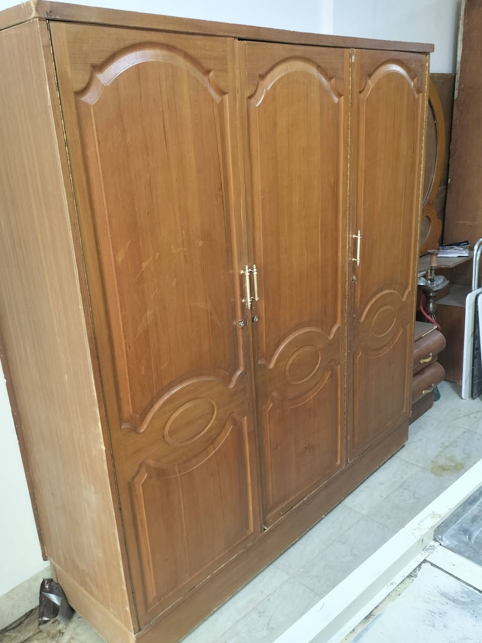 السلام عليكم كنتور صاج  3بوب نضيف حيل لوك للبيع سعر 85وبي مجال مكاني كركوك كوباني اتصال على الرقم ( *********** ) #معرض الياقوت للأثاث والمواد المنزلية
