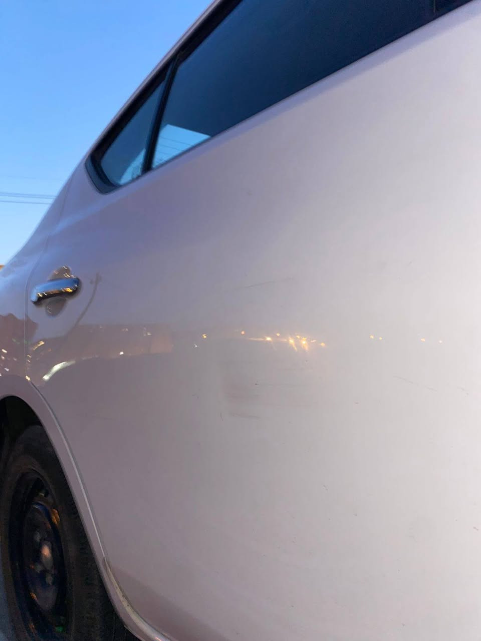 السلام عليكم
نيسان سني 2020 هندي بليته زركه رقم أربيل ماشيه 180 بيهه بارد قليل جاملغ والباقي كفاله ومسوي أدام كامله السعر 107 مكاني بسمايه 
***********
