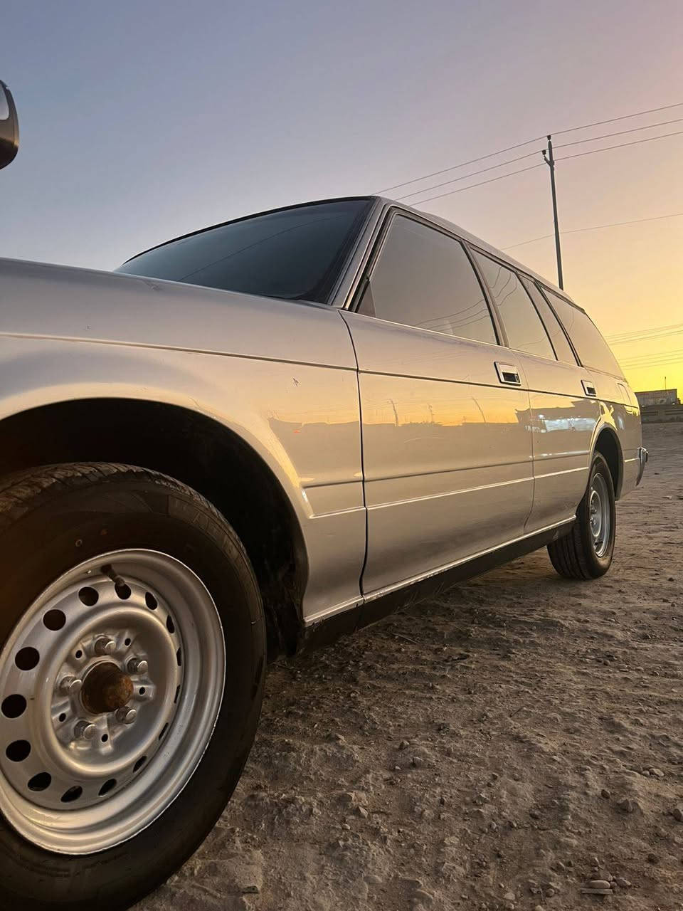 سلام عليكم
 كراون ديلوكس اصل موديل2000مكينه وكير VVT 2500 حاويه توني شاده  وتخم تاير وحداديه جاهزه من الطول للطول وكهربائيات كله شغاله حته الماسحه الخلفيه شغال سياره لايت زنون وبجم جديد ب جيس وكله اصلي  شرط مكفوله من الضربه بيه رشات صبغ بصيطه كلش سياره بلاديه والدوخل كله حاويه جديد بالكرتون السياره جاهزه ماتصرف عليه الف رقم بصره مشروع وطني الرقم الانكليزي  سنويه 2030 مكاني ناصريه سوق الشيوخ السعر 78 وبيه مجال بصيط للاستفسار الاتصال بالرقم ***********
