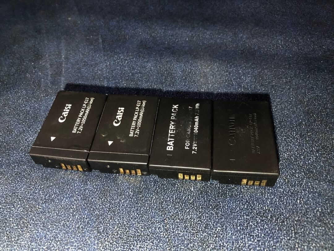 كامرة كانون 800d
نظيفة وصورتها حلوه

 الملحقات 4بطاريات 2 جدد 

مع ستان 

مع رام 32

مع الحزام مالتها

نقص شاحنة +قبق مكان البطارية

السعر 450 وبيها مجال 

للاستفسار ***********
