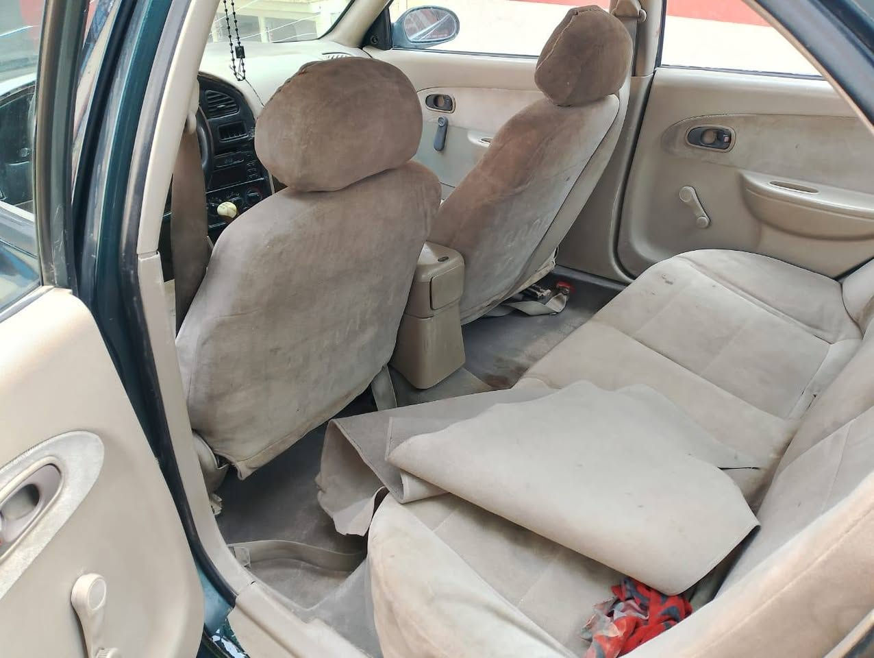 السلام عليكم ورحمه الله وبركاته للبيع
كيا سيفيا موديل 2000 رقم بغداد سنويه جديده لل30
كير عادي مكينه بلاد سياره مرتبه وجاهزة بدون ضربة 
منظومه تبريد كامله حداديه وسط تايرات وسط كهربائيات 
كلها شغاله شرط التحويل ،،،مكان ديالى كير عادي 
مكان ديالى السعر 30 
***********
