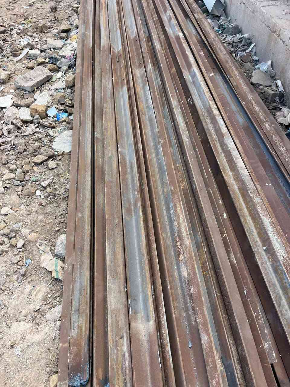 زاويه (2) انج (6) ملم بلجيكي طول(6) متر (200) قطعه وطول (5١٠) العدد(150)قطعه العنوان بغداد الاتصال /***********
