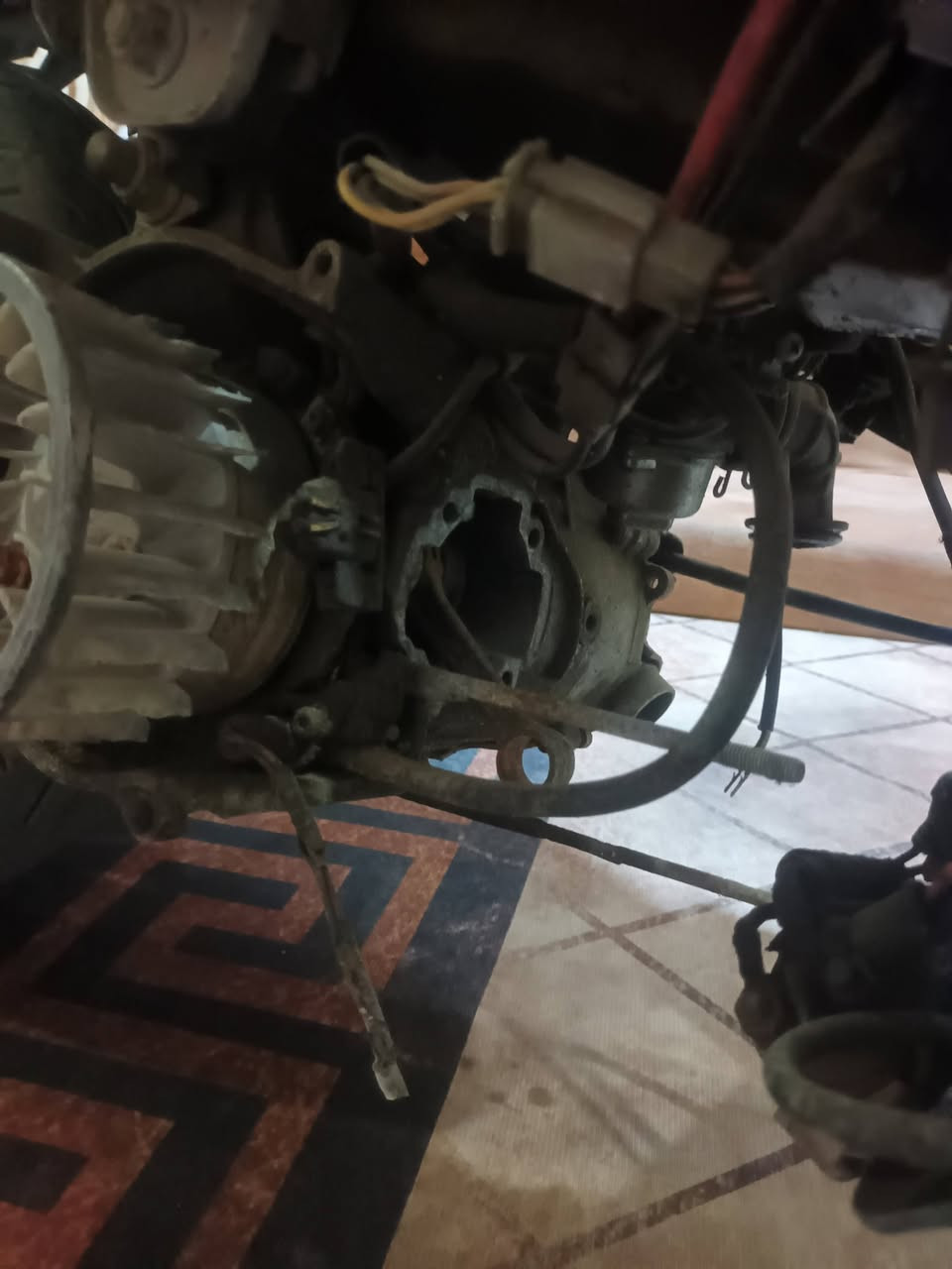 السلام عليكم شباب دراجه يحتاج لها فشق والسعر 1500
***********
