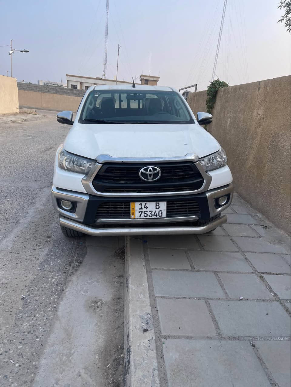 تيوتا هايلوكس بي كب 23 رقمها بصره محرك جديد كاز أوتوماتيك فور ويل السعر 330 وبيه مجال *********** البصرة, العراق
