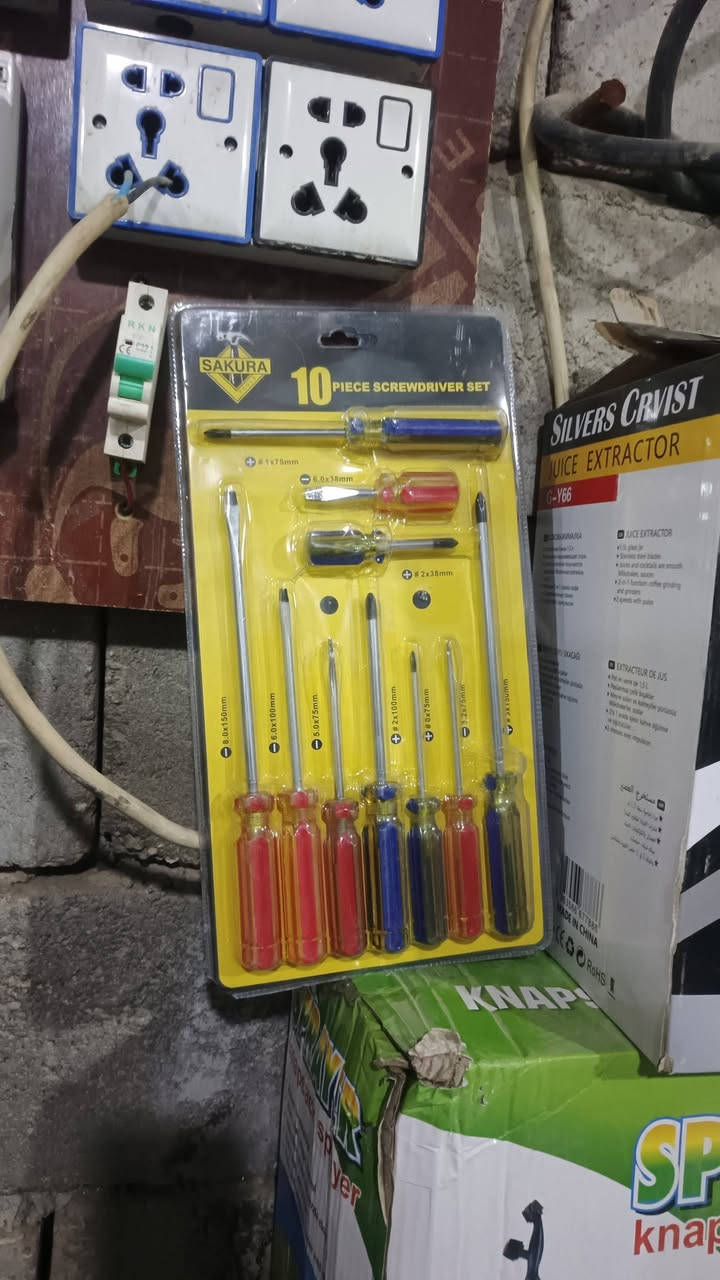 عراض للبيع شلعه وحده كلهن جديده شرط الفحص عنوان بصره شراي يتصل ***********
