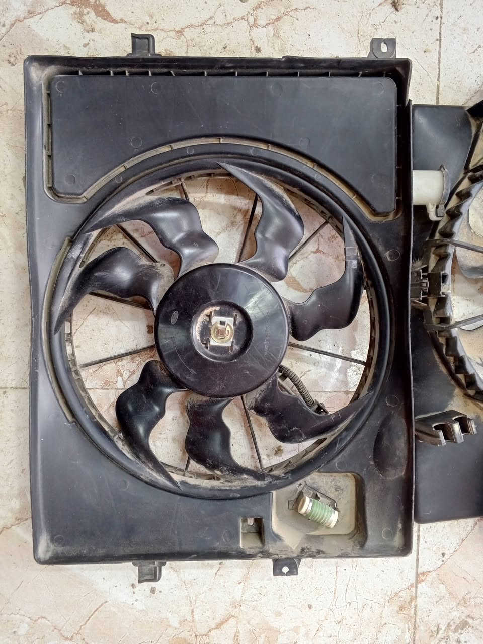 ✅يتوفر مراوح النترا ٢٠١٢ -٢٠١٦
✅تفصيخ حاويه اصلي مع الضمان 

✅السعر ٤٥ الف 

✅الديوانية الحي الصناعي 

✅يوجد توصيل محافظات 

☎️للاستفسار ***********
