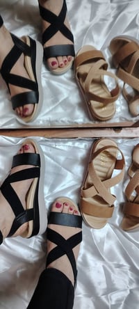 احذية نسائية • متنوعة