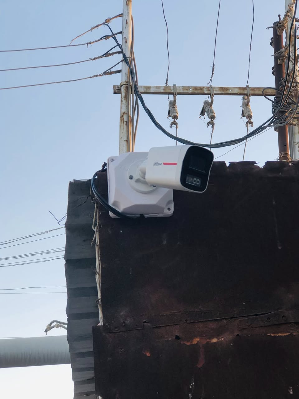 رمضان مبارك 🩵
جانب من اعمالنا في الرفاعي اسواق الغرابي
المهني موسى الكامرات***********
فني مختص في جميع انواع الكاميرات تنصيب وصيانة جميع اعطال  الكاميرات المراقبة الانالوك والـ ip
حافظ على املاكك  مع امان متطور ✅
ذي قار _الناصرية _قضاء الرفاعي 
العمل في جميع انحاء ذي قار

 #دهوا #نضام #امان #دهوا #
