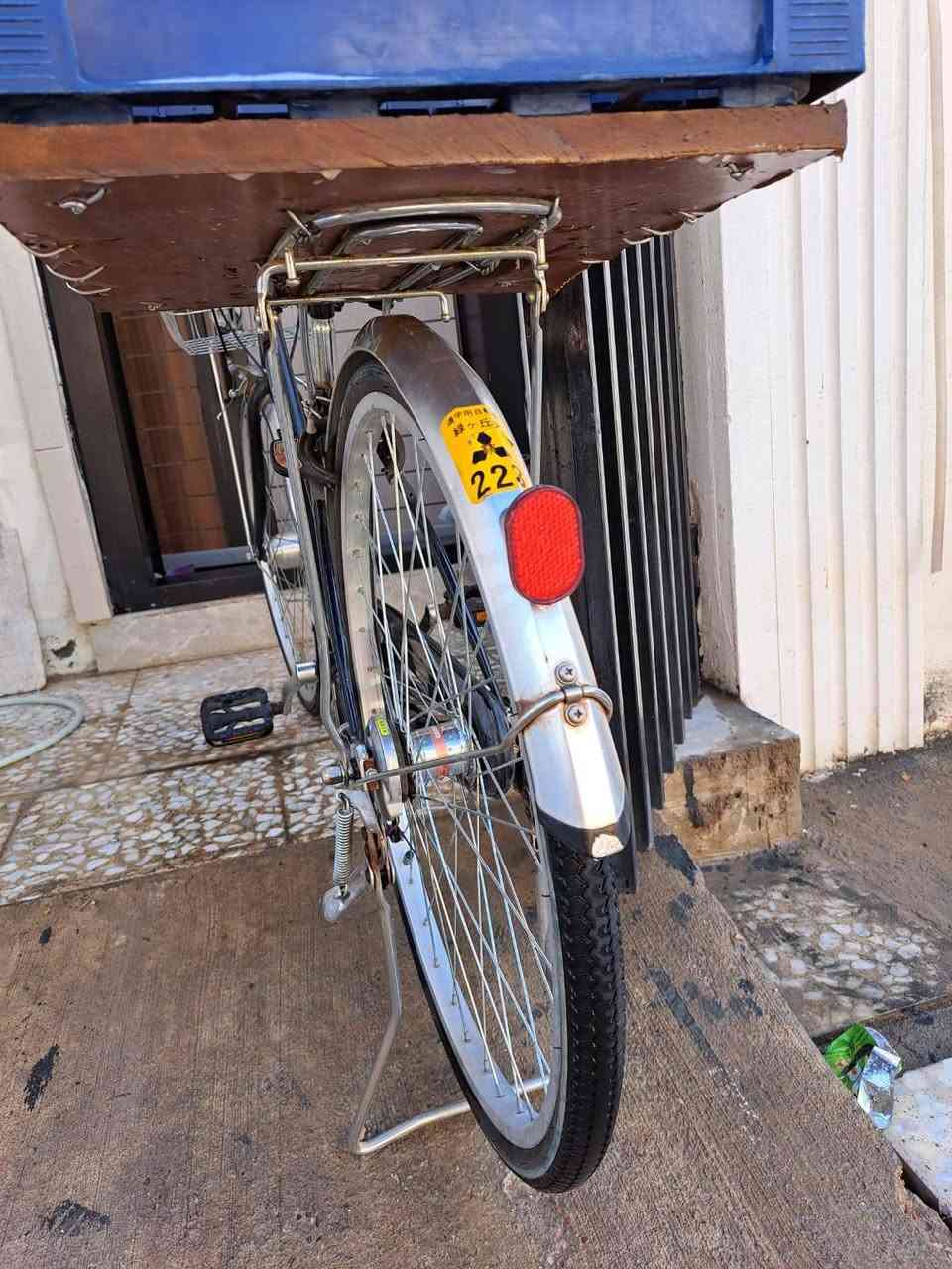 بيسكل ٢٦
جاهز وخالي من اي عيب

فقط ضرر في الجاملغ الخلفي

كير دفن ثلاثة نمر

حساس

التاير الأمامي ربل

السعر ٧٠ ألف

البياع/الري

***********
