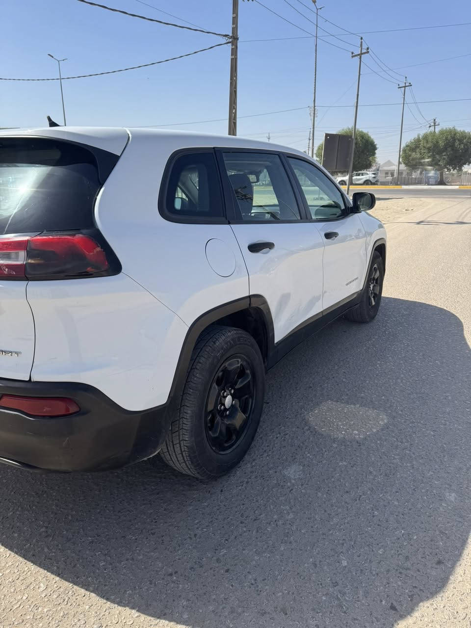 يالله 
جيب بزون موديل ٢٠١٥ رقم بابل 
مكينه اربع ٢٤٠٠
السياره كفاله وسونار مرفق بالمنشور عد بارد قليل 
كلين 
كير مكينه حداديه كله جديد 
تبريد قطعتين 
مكانه بابل 
***********
