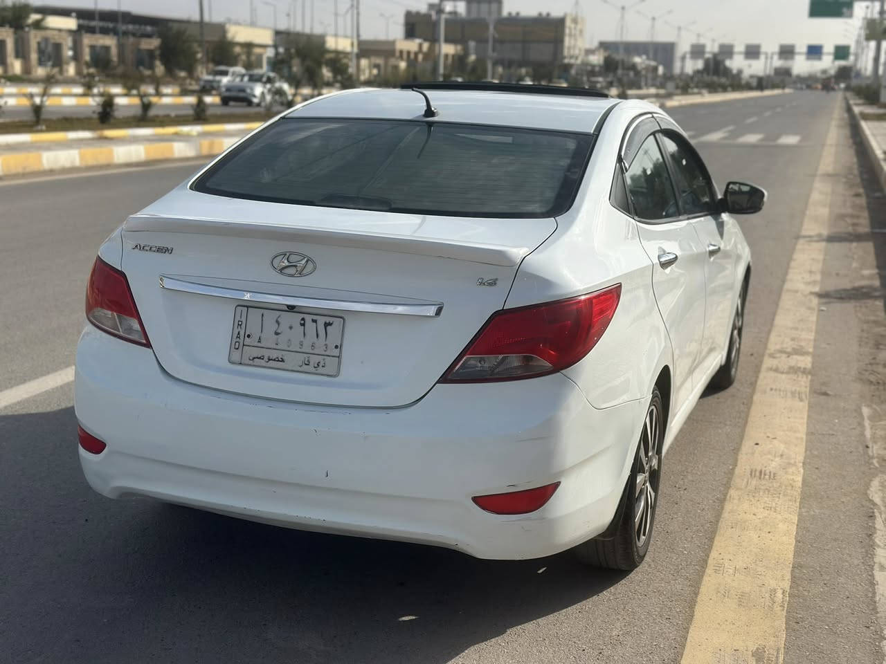 اكسنت 2016 خليجي حره بأسمي فول المواصفات ١/١  ماشية 150km بيها جاملغ وبنيد بدون دواخل كير وحدادية مكينة بيها بخار بدون تنقيص وصوت السعر ٨٧  مكاني ناصرية ***********
