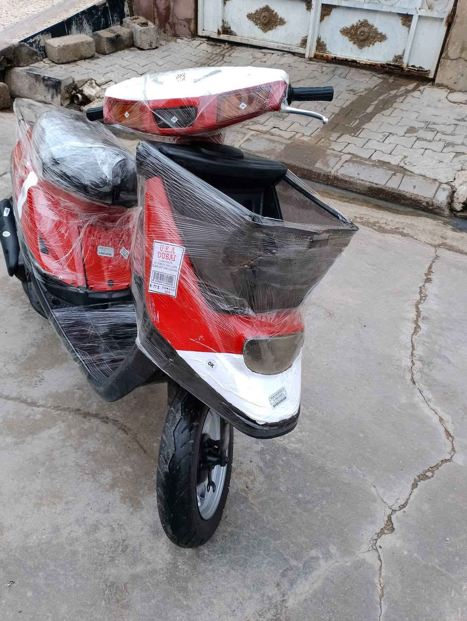 سلام عليكم يماهة نكره سلف كهربايت كله شغاله لايت زينون اشاير هورن كفراته نضيفه شاصي  بل شرط اكسل بلشرط صواته ناعم سعر 220 اوبيه مجال ***********
