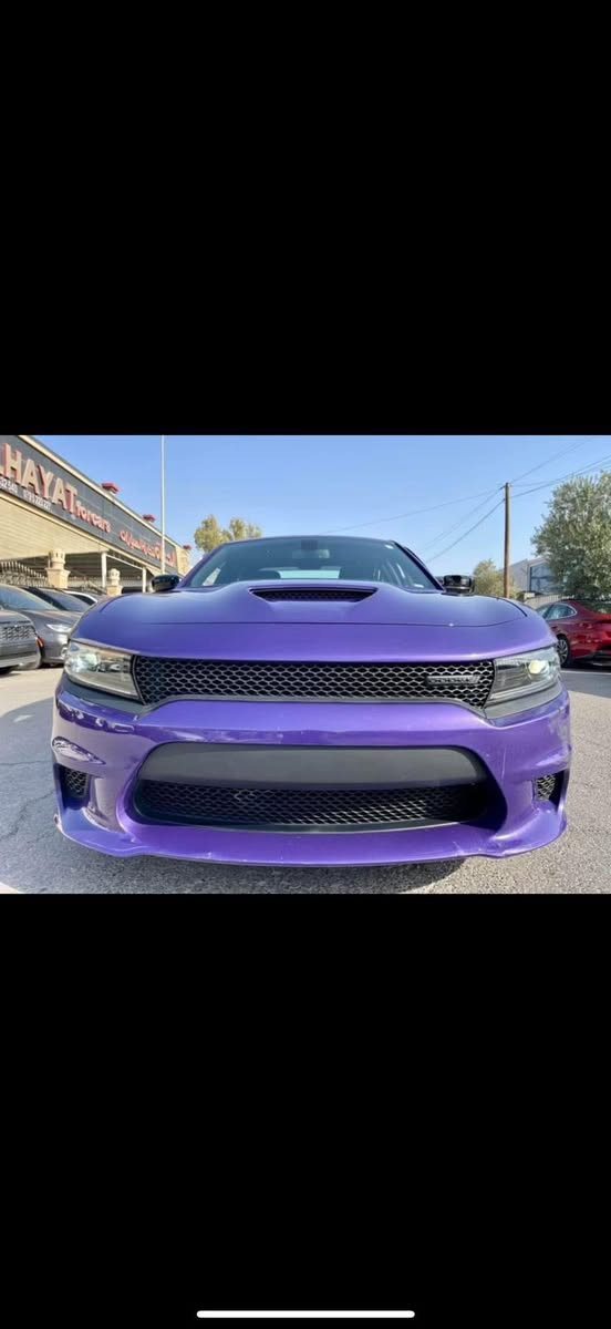 سلام عليكم                                                                         جارجر بنفسجي.  جيتي.                                                                                       وارد امريكي.                                                                                  حادث فقط باب خلفي  وجاملغ راجع بارد السيارة فول عدة               الفتحة.                                                                                           السيارة مكانهة بغداد البلديات.                                                            سعرهة  275 ورقة بيهة مجال بسيط.                                                                                   الرقم ***********
