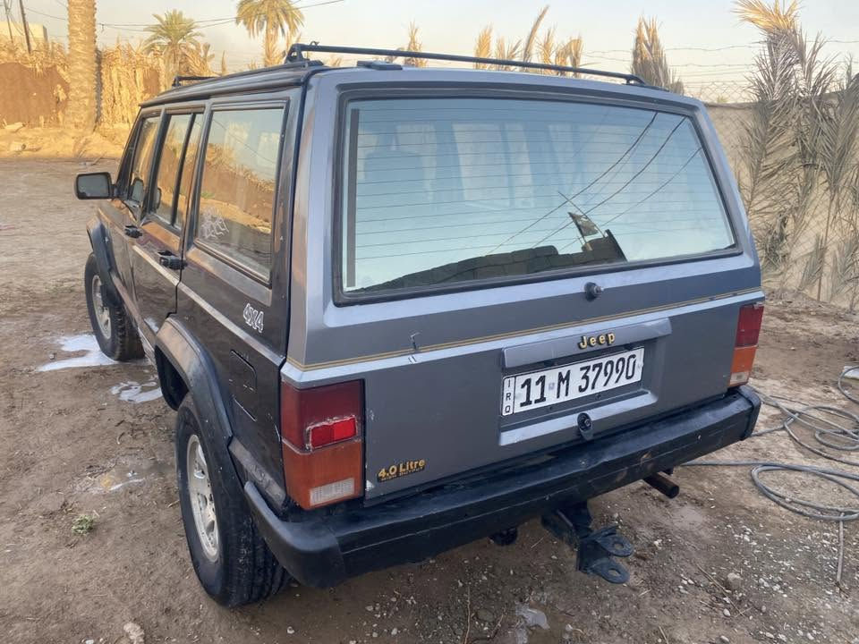 جيب شيروكي موديل 90 رقم دولي محرك بلادي
‏السعر 28 وبيها مجال

‏رقم *********** ￼
