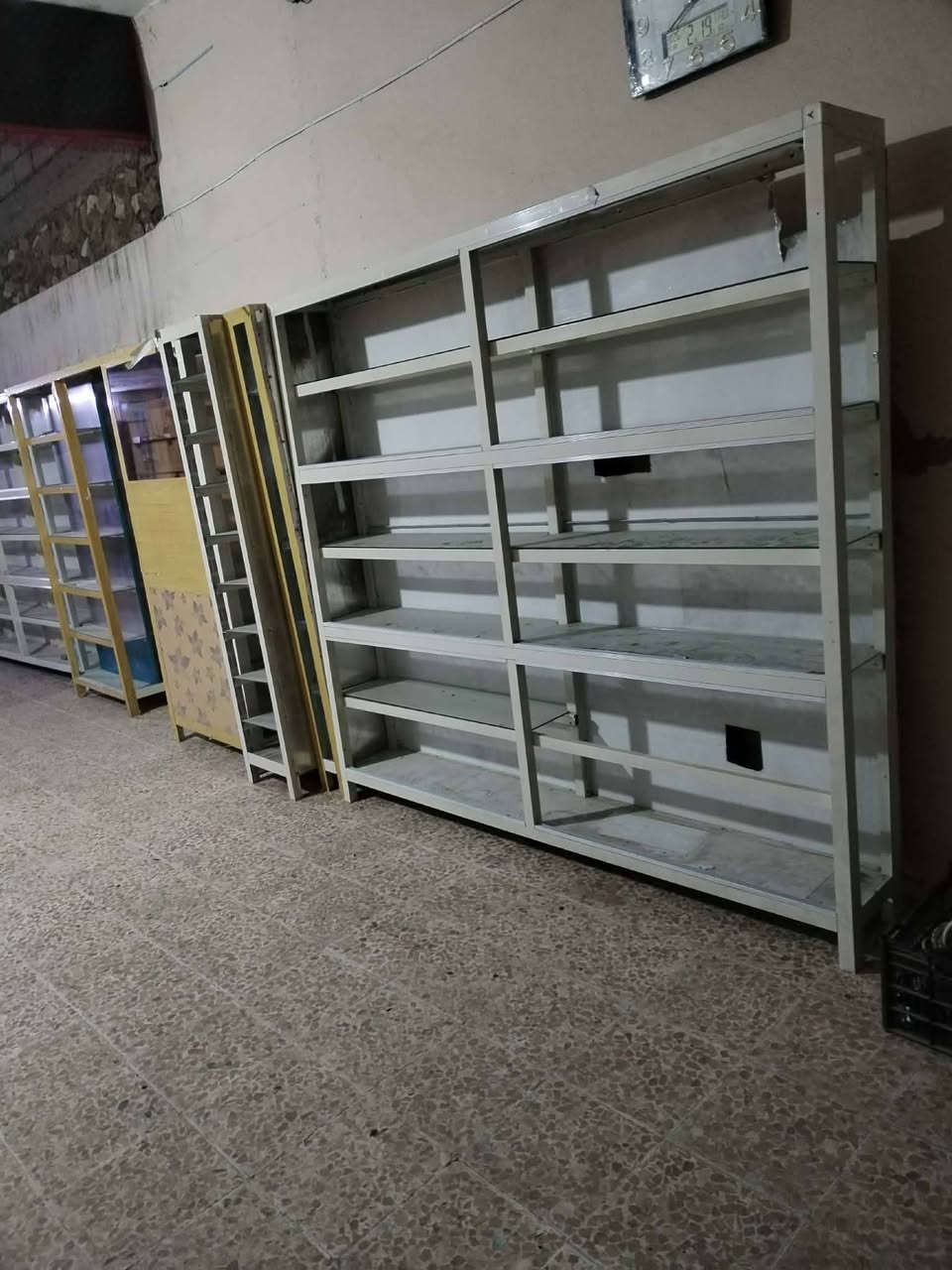 رفوف صيدليه أربع اكبار اثنين اصغار عنوان ارتفاع مترين الطول ٩٠٥ العنوان موصل كراج شمال التوصل


**إذا كنت صاحب هذا الإعلان وتريد حذفه لأي سبب، رجاءا أرسل رسالة إلى الدعم الفني**