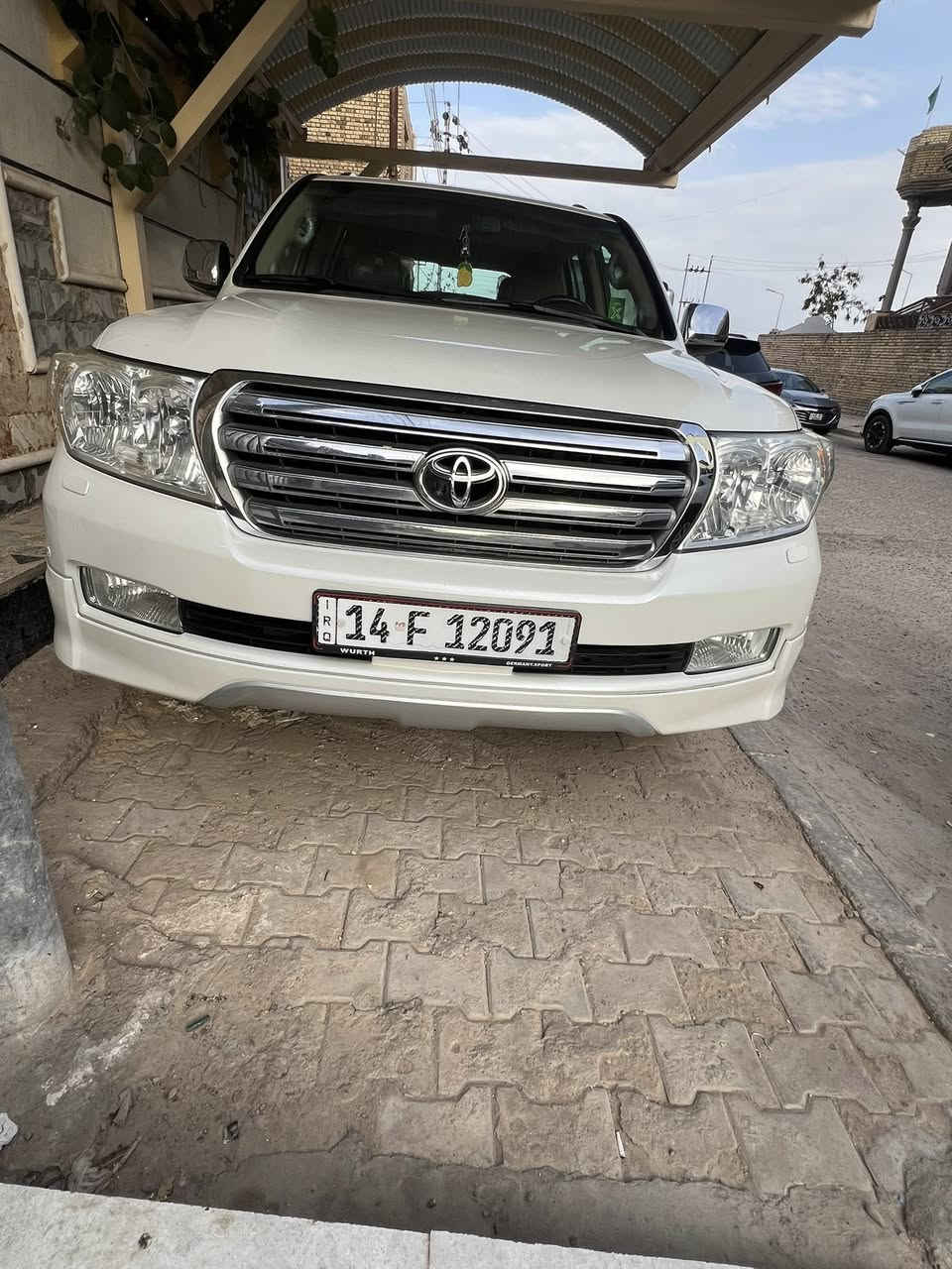 سلام عليكم 
لاندكروز VX. R محرك 4700 فول مواصفات ماشيه 218 الف حقيقي السياره جديده وجاهزه موديل 2009 رقم بصره باسمي كلشي بيه على  البلاد مكان السياره ميسان العماره 
للاستفسار ***********
