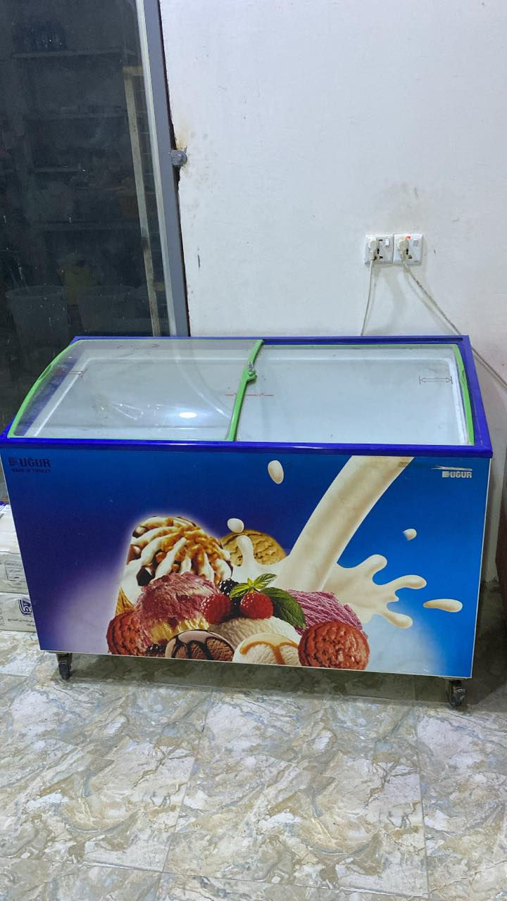 السلام عليكم مجمده جديده مستخدمه غليال للبيع ب[450]وبيهه مجال القرنه الشرش الجلعه (***********)
